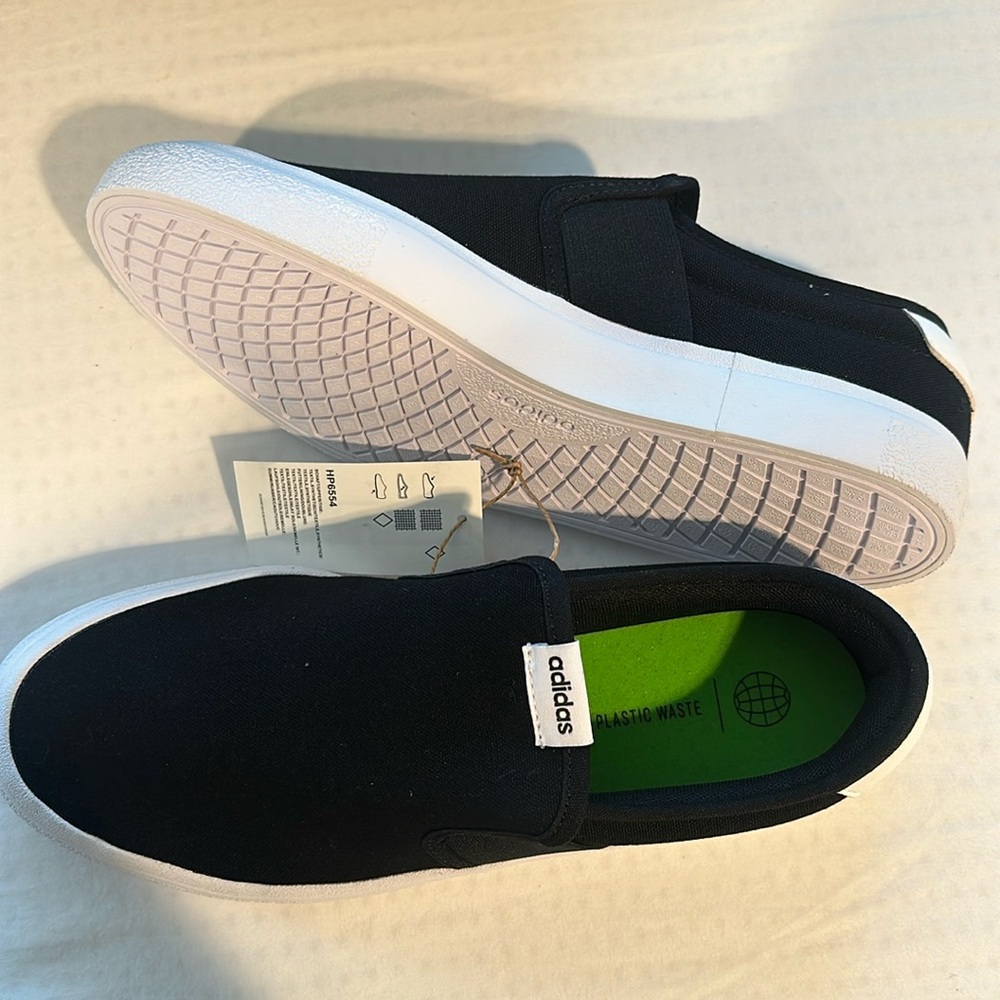 NEW Slip on Adidas | Size 8men 9women
